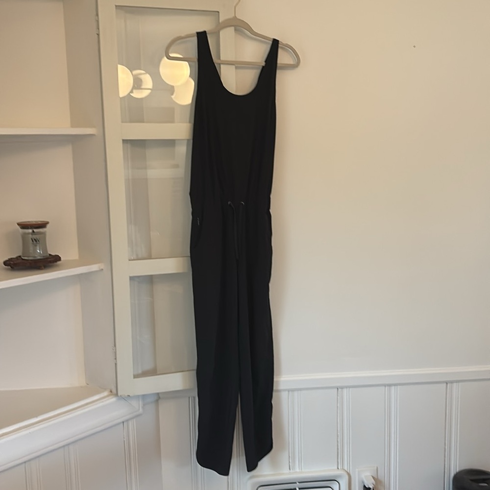 Patagonia jumpsuit size medium